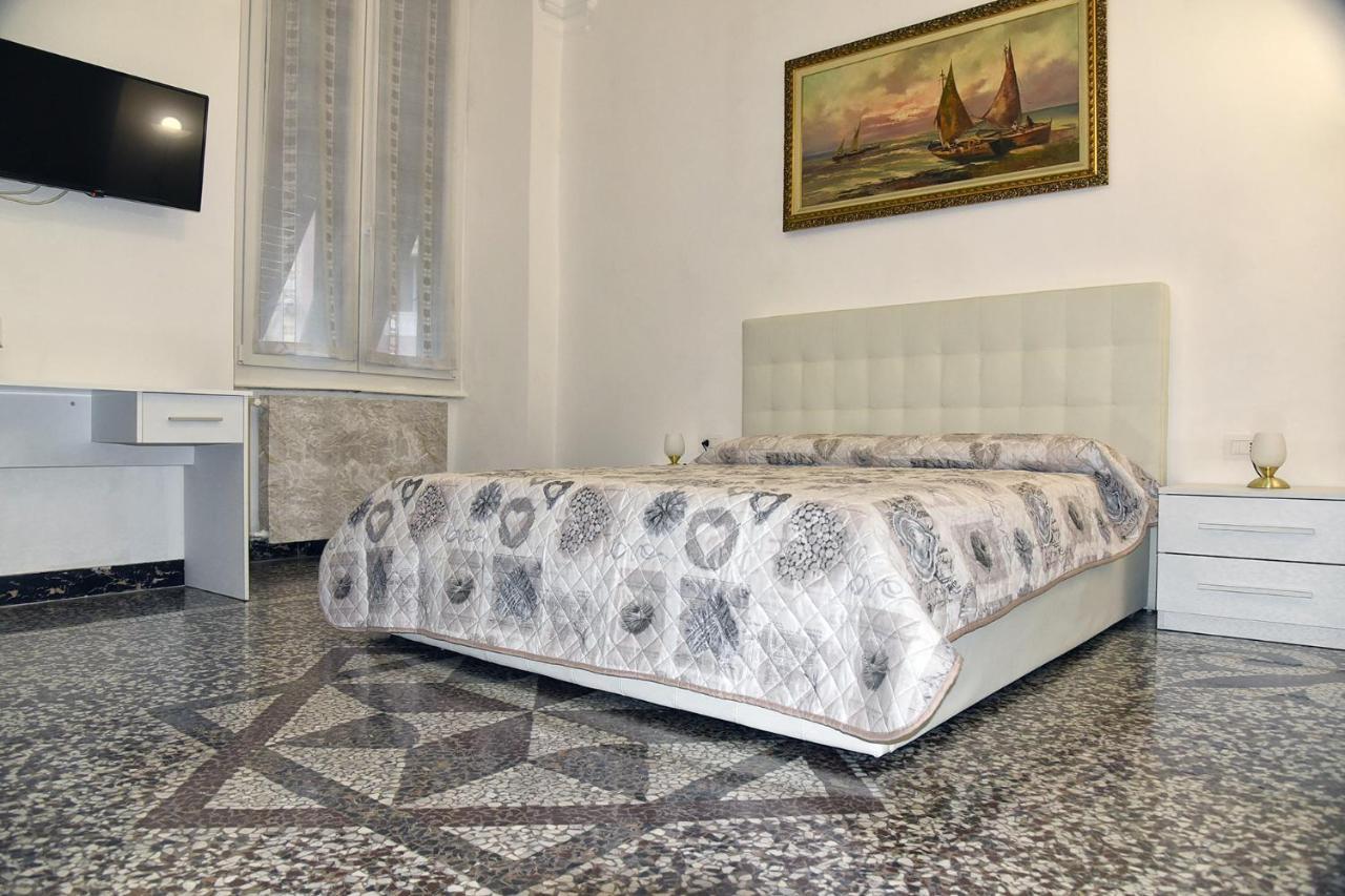 Katiuscia'S Little Corner Apartment ลาสเปเซีย ภายนอก รูปภาพ