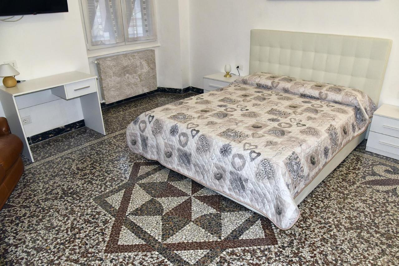 Katiuscia'S Little Corner Apartment ลาสเปเซีย ภายนอก รูปภาพ